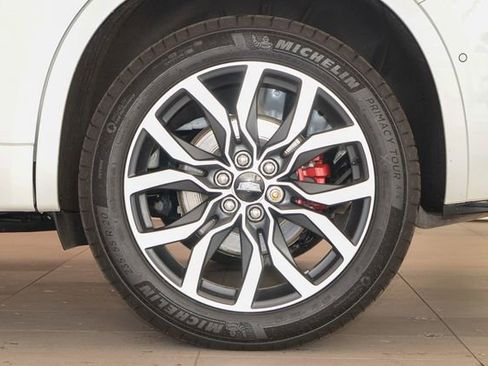 Used 2023 Cadillac XT6 Sport w/ Technology Package image 9