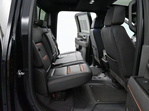 Used 2024 GMC Sierra 2500 AT4 w/ AT4 Premium Plus Package AWD/4WD image 34