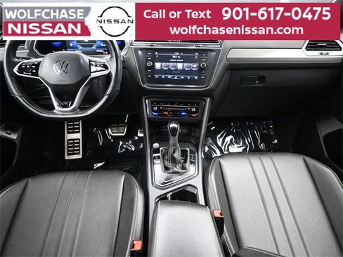 Used 2022 Volkswagen Tiguan SE R-Line image 9