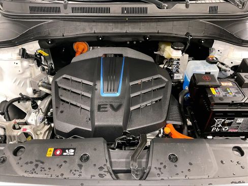 Used 2023 Hyundai Kona Limited image 30