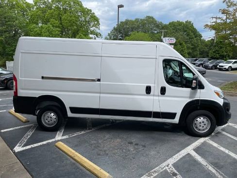 Used 2023 RAM ProMaster 2500 FWD image 1