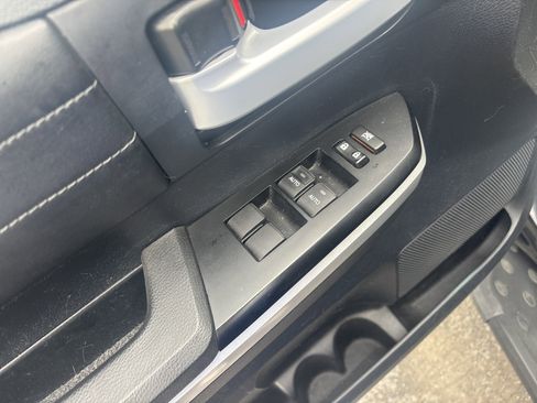 Used 2015 Toyota Tundra Limited AWD/4WD image 16