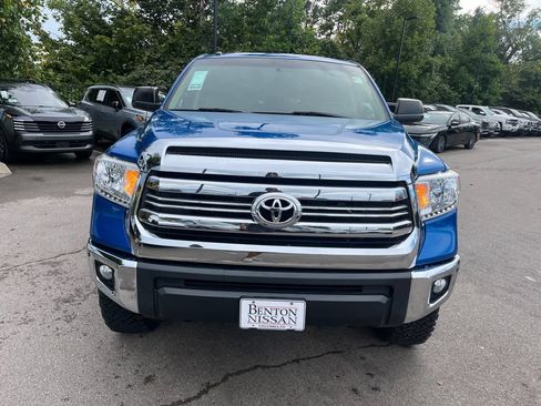 Used 2017 Toyota Tundra SR5 w/ TRD Off Road Package AWD/4WD image 9