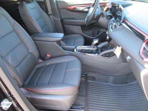 New 2025 Chevrolet TrailBlazer RS w/ Convenience Package image 10