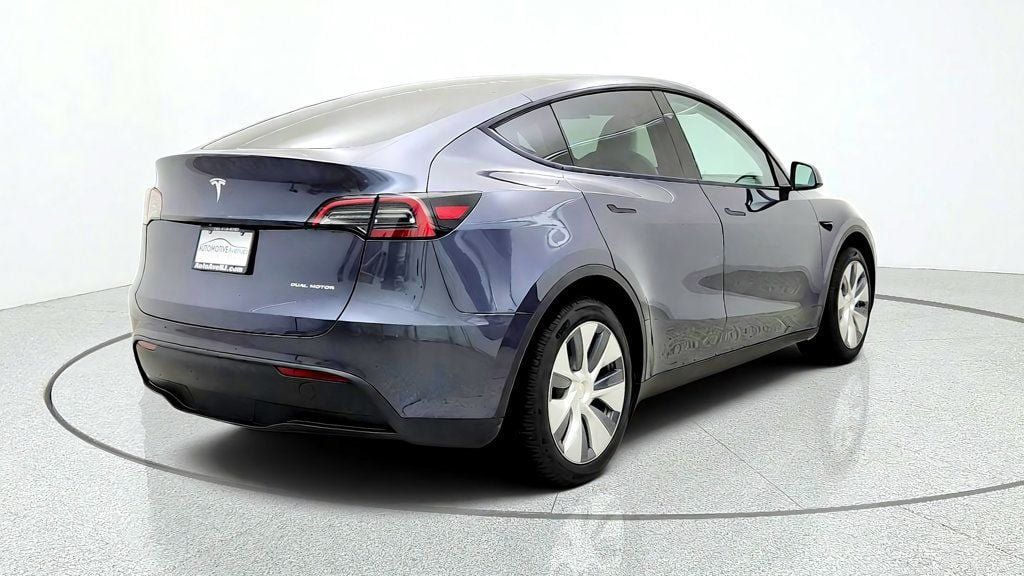 Used 2023 Tesla Model Y Long Range AWD/4WD image 5