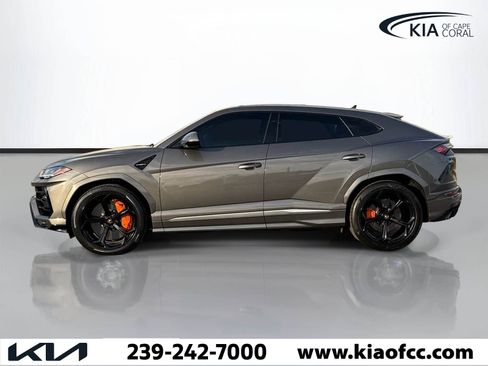 Used 2021 Lamborghini Urus AWD/4WD image 4