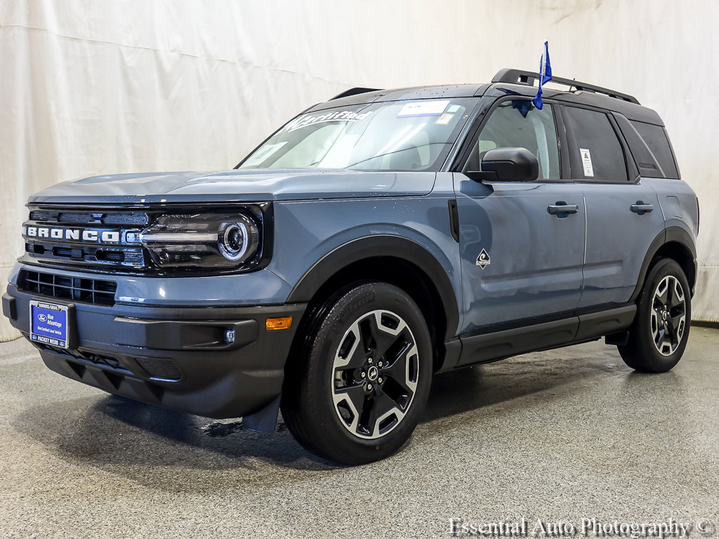 Certified 2024 Ford Bronco Sport Outer Banks AWD/4WD image 2