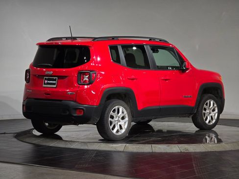 Used 2018 Jeep Renegade Latitude w/ Cold Weather Group image 10