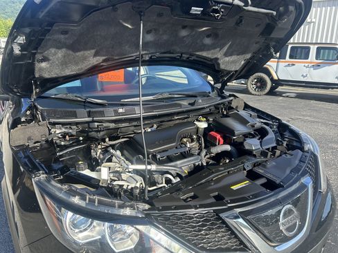Used 2018 Nissan Rogue Sport S FWD image 53