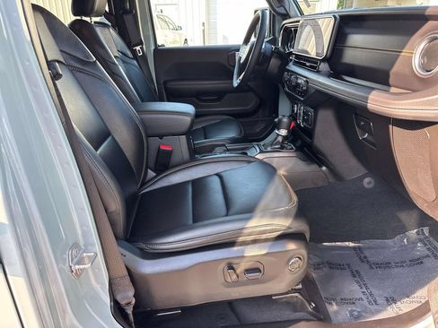 Used 2024 Jeep Wrangler Unlimited Sahara w/ Dual Top Group AWD/4WD image 16