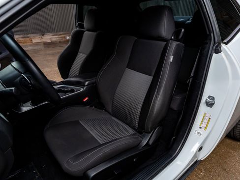 Used 2019 Dodge Challenger R/T w/ Blacktop Package image 25