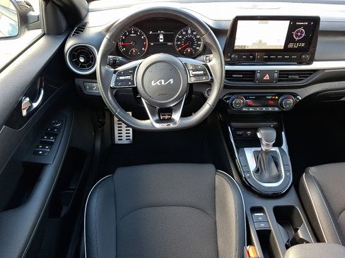 Used 2023 Kia Forte GT-Line w/ GT-Line Premium Package image 11