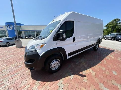 Used 2025 RAM ProMaster 2500 w/ Convenience Group FWD image 21