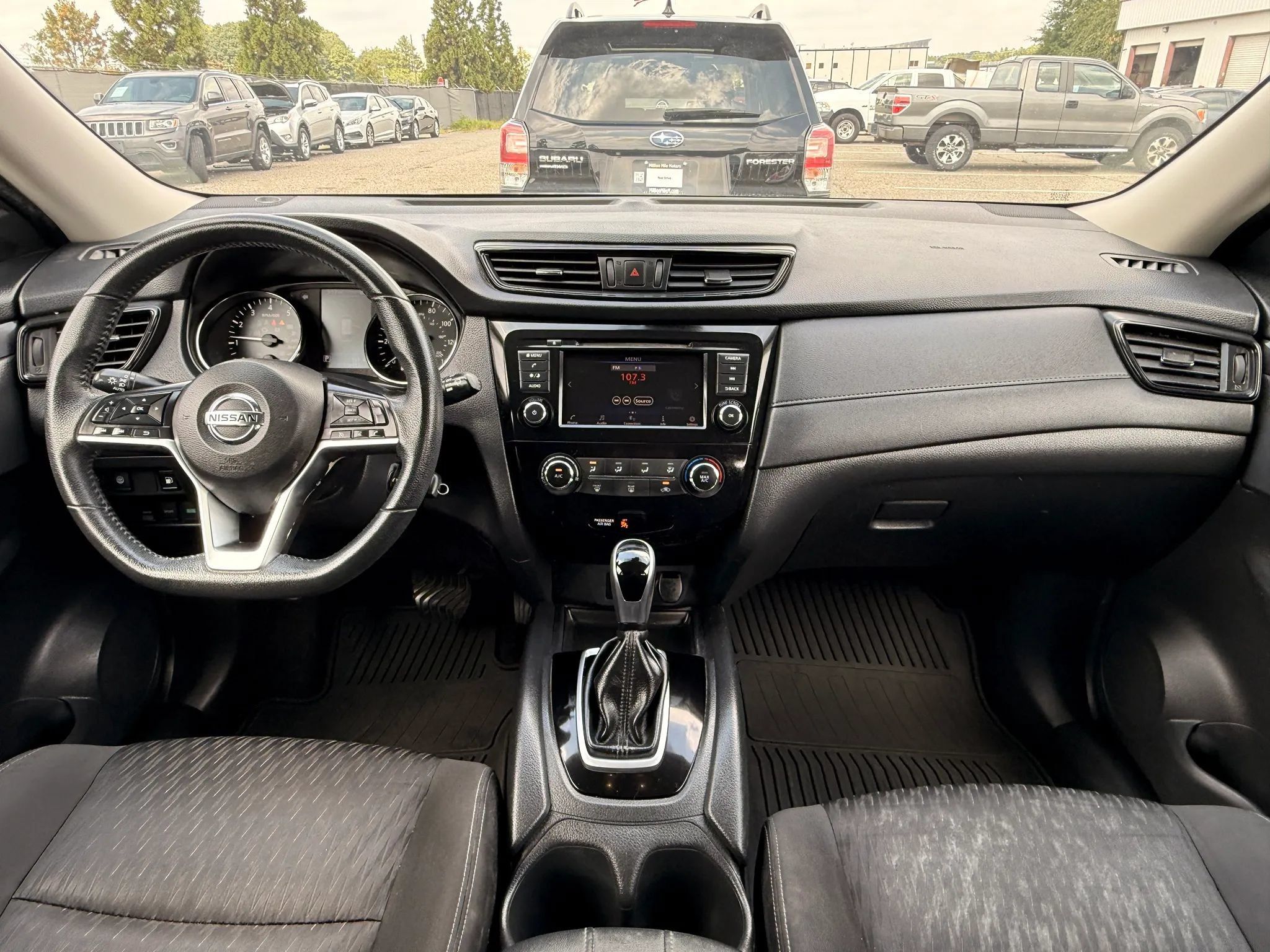 Used 2020 Nissan Rogue S w/ Special Edition Package AWD/4WD image 3