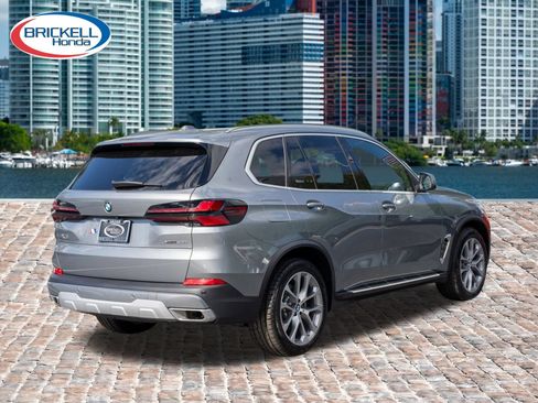 Used 2025 BMW X5 xDrive40i w/ Climate Comfort Package AWD/4WD image 5