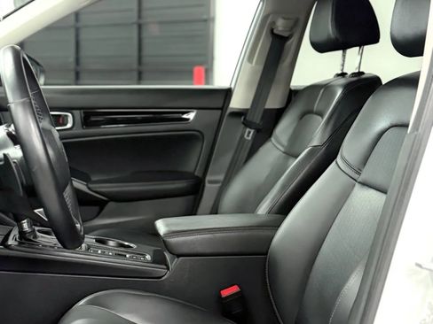 Used 2023 Honda Civic Touring image 10