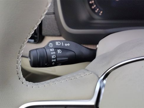 New 2026 Volvo XC90 T8 Ultra image 16