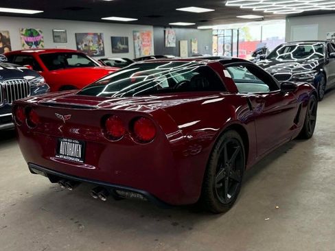 Used 2006 Chevrolet Corvette Coupe w/ Preferred Equipment Group RWD image 5