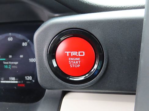 Used 2024 Toyota Tacoma TRD Off-Road image 29