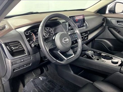 Used 2023 Nissan Rogue SV w/ SV Premium Package AWD/4WD image 13