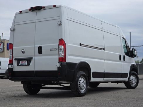 Used 2024 RAM ProMaster 2500 w/ Convenience Group FWD image 11