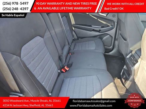 Used 2018 Ford Edge SE image 8