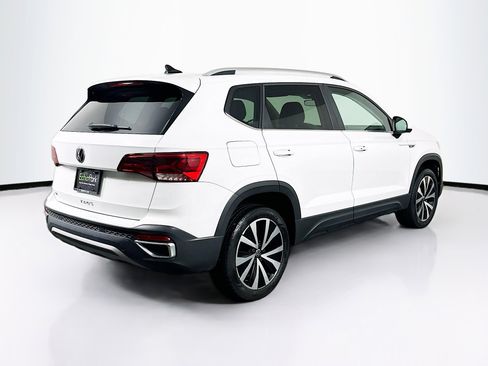 Used 2023 Volkswagen Taos SE image 9