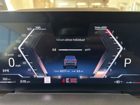 Used 2024 BMW X7 xDrive40i w/ Premium Package image 24