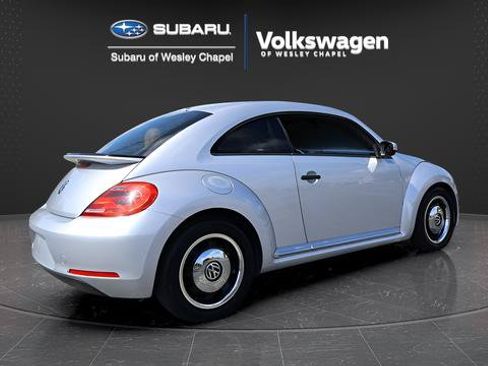 Used 2015 Volkswagen Beetle 1.8T Classic FWD image 8