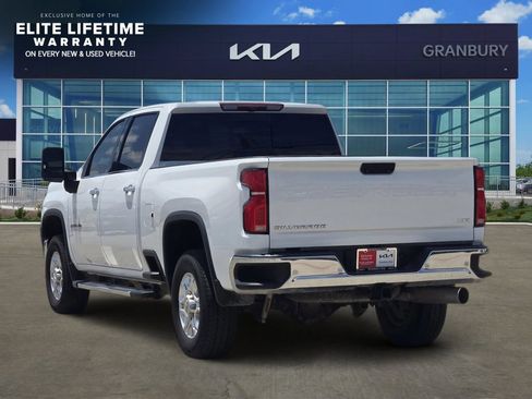 Used 2024 Chevrolet Silverado 2500 LTZ w/ LTZ Convenience Package AWD/4WD image 4