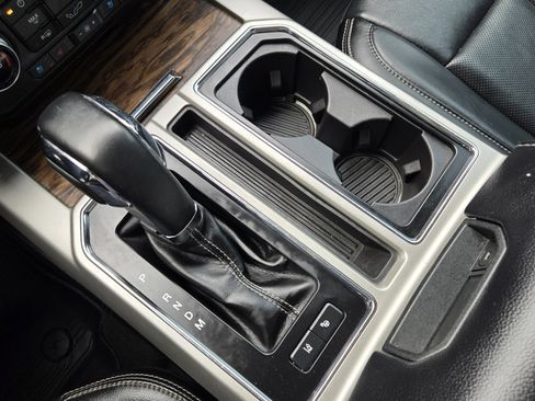 Used 2019 Ford F150 Lariat w/ Equipment Group 502A Luxury image 15