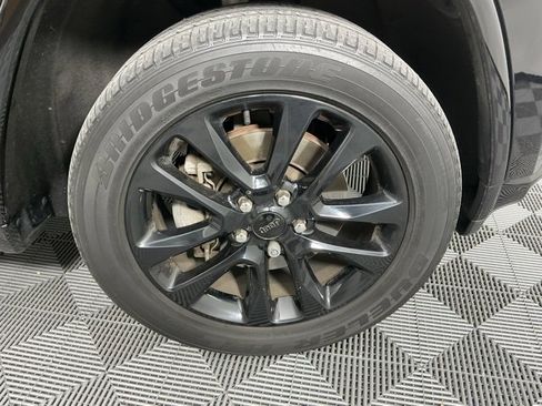 Used 2021 Jeep Grand Cherokee Laredo X image 18