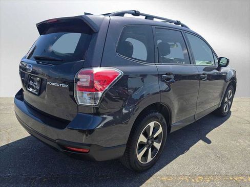 Used 2018 Subaru Forester 2.5i Premium AWD/4WD image 3