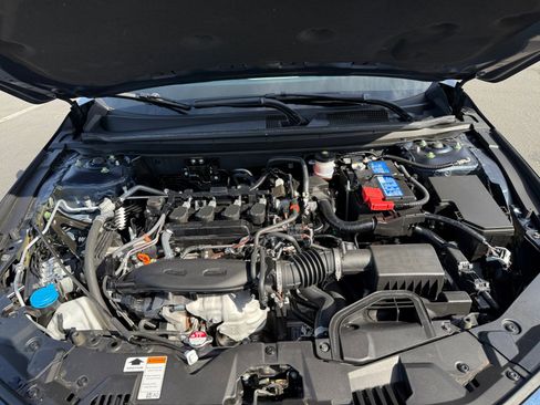 Certified 2025 Honda Accord SE image 20