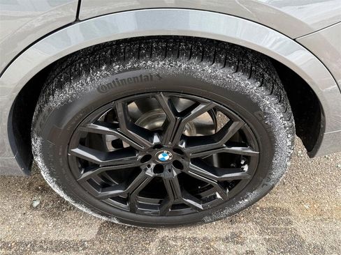 Used 2024 BMW X7 xDrive40i w/ Executive Package image 6