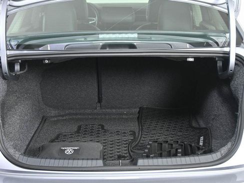 Used 2025 Volkswagen Jetta SEL FWD image 31