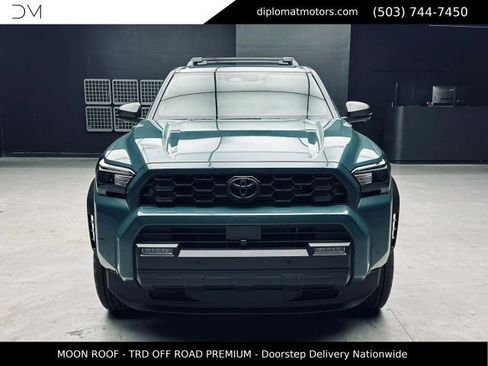 Used 2025 Toyota 4Runner TRD Off-Road Premium AWD/4WD image 11