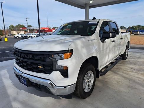 Used 2024 Chevrolet Silverado 1500 W/T w/ WT Value Package image 3