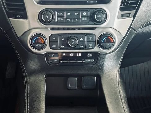 Used 2019 GMC Yukon XL SLE AWD/4WD image 18