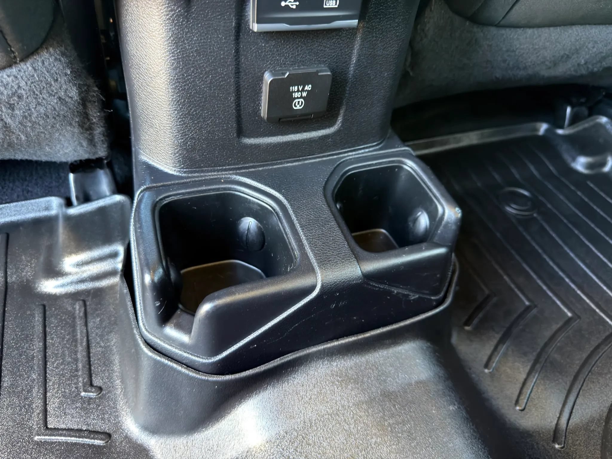 Used 2019 Jeep Wrangler Unlimited Sahara w/ Safety Group AWD/4WD image 29