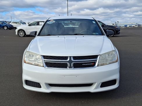 Used 2013 Dodge Avenger SE image 2