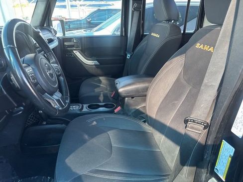 Used 2015 Jeep Wrangler Unlimited Sahara w/ Connectivity Group image 9