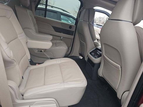 Used 2019 Lincoln Navigator Reserve image 7
