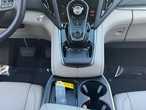 Certified 2025 Acura RDX SH-AWD w/ Technology Package image 17