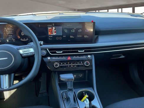 Used 2025 Hyundai Sonata SE image 9
