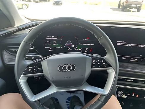 Certified 2025 Audi Q5 Premium w/ Convenience Package AWD/4WD image 23
