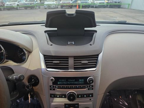 Used 2011 Chevrolet Malibu LS image 33