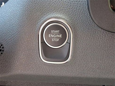 Used 2025 Mercedes-Benz Sprinter 2500 image 21