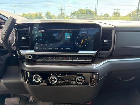 Used 2024 Chevrolet Silverado 1500 LT w/ Protection Package AWD/4WD image 17