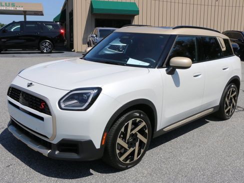 Used 2025 MINI Cooper Countryman S AWD/4WD image 1